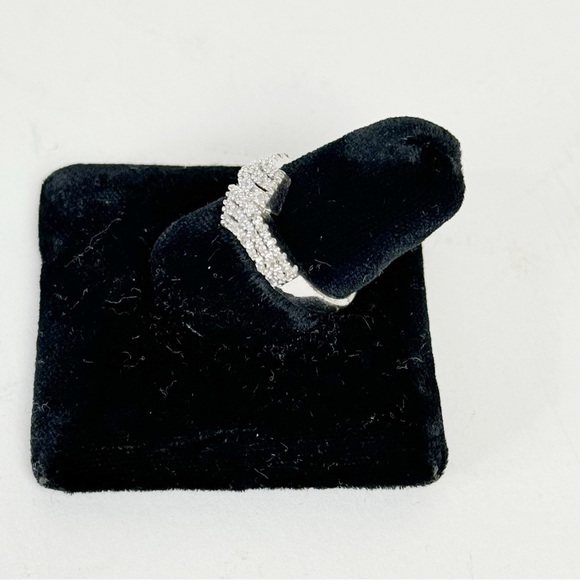 Round Cubics Bypass Ring in Sterling Silver Fashion Costume - Picture 6 of 11